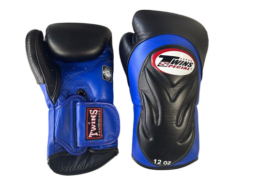 Twins Special Embossed Sparring Gloves BLACK/BLUE image 2