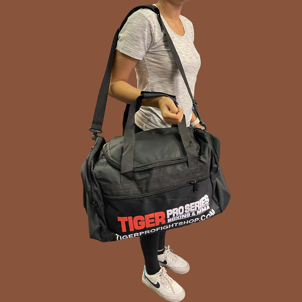 Gym Duffle bag black image 4