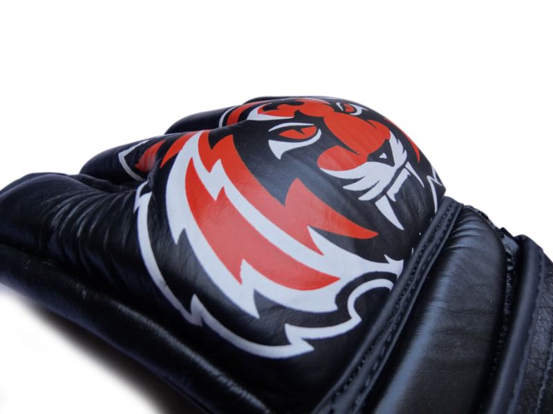 MMA Gloves in Genuine Leather 4 to 5oz image 3