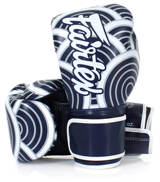 Boxing Gloves in Leather Japanese Art The Wave of Knagawa 1829 image 0