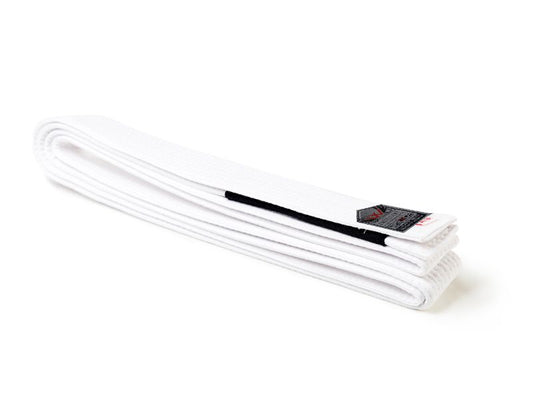 Ceintures de karaté blanches
